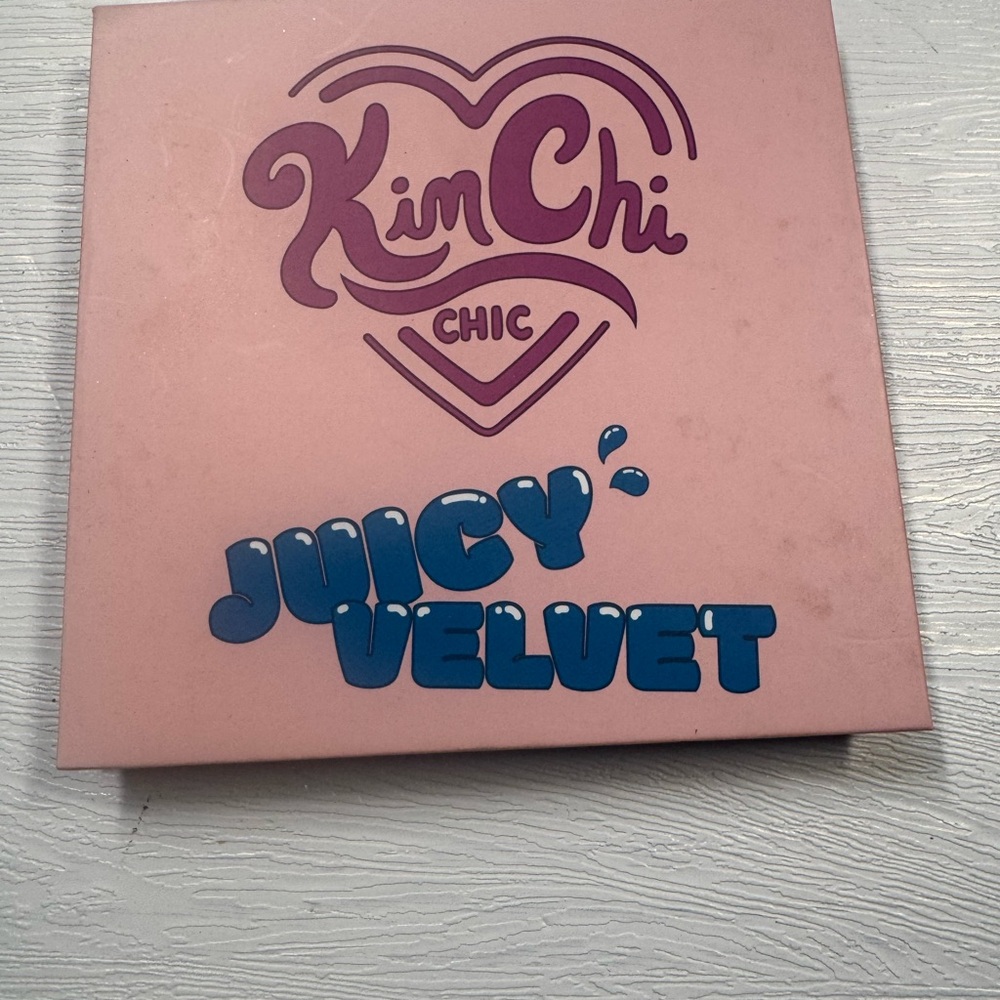 Kimchi Chic Beauty Juicy Velvet Eyeshadow Palette